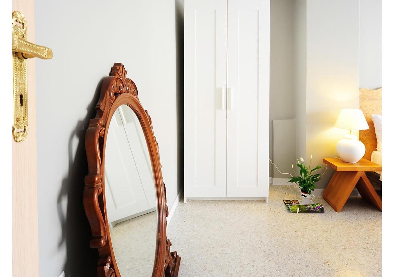 Live In Athens, Psyrri Central Apartments Bagian luar foto