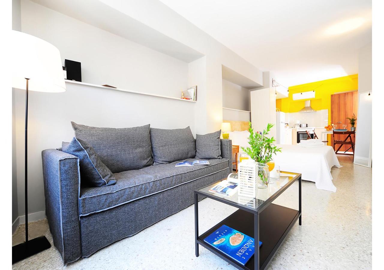 Live In Athens, Psyrri Central Apartments Bagian luar foto